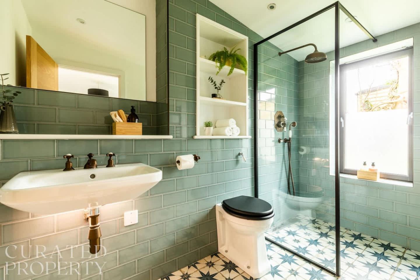 Stunning 5 Bedroom New Build With Amazing Views! Bath Exterior foto