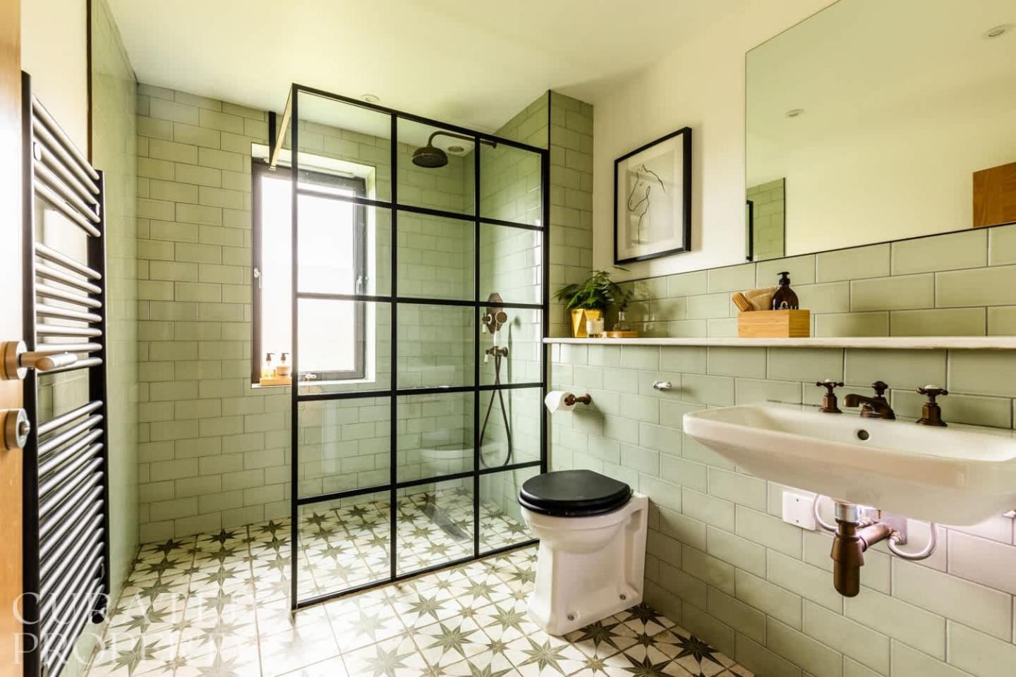 Stunning 5 Bedroom New Build With Amazing Views! Bath Exterior foto