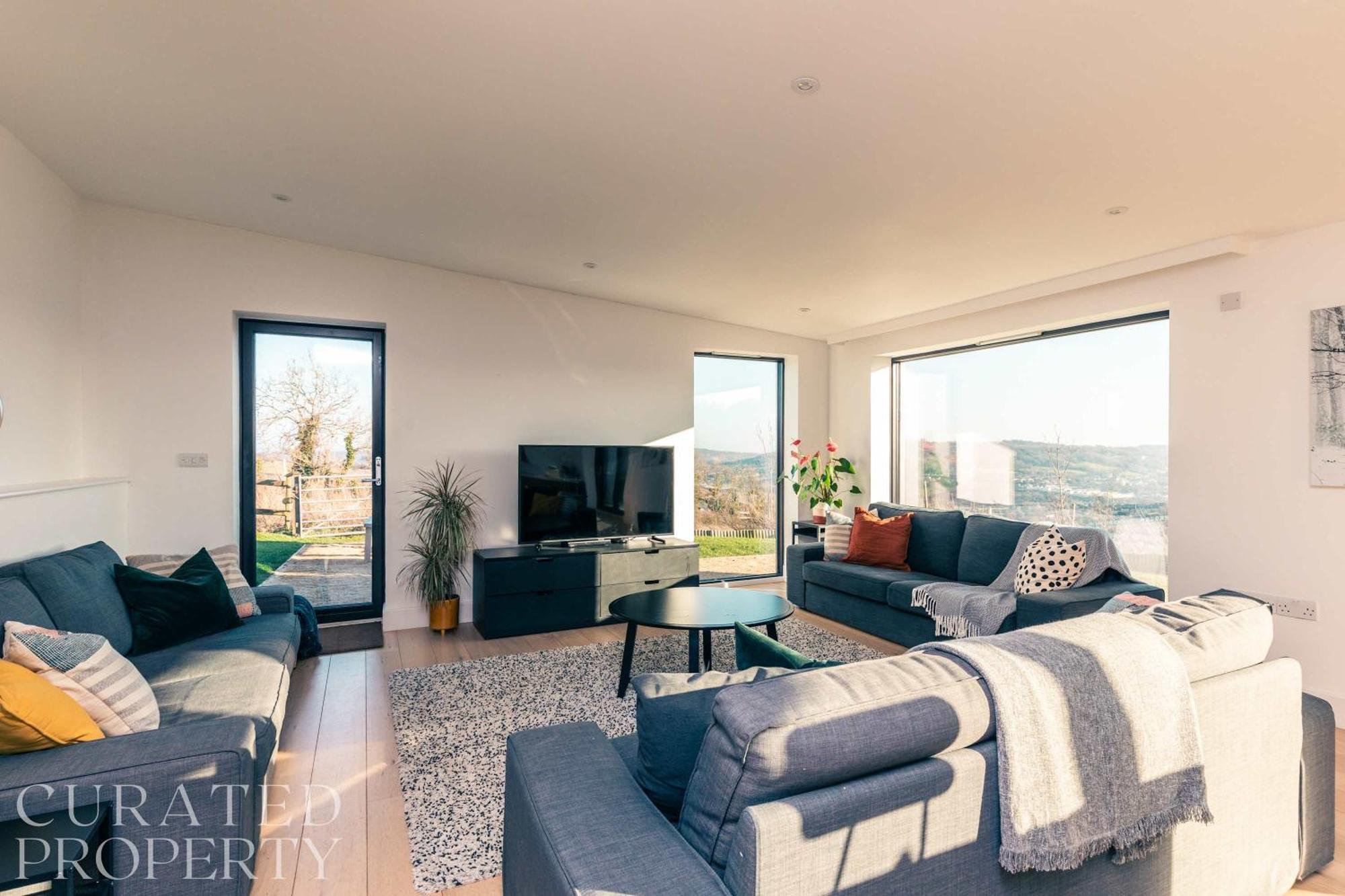 Stunning 5 Bedroom New Build With Amazing Views! Bath Exterior foto